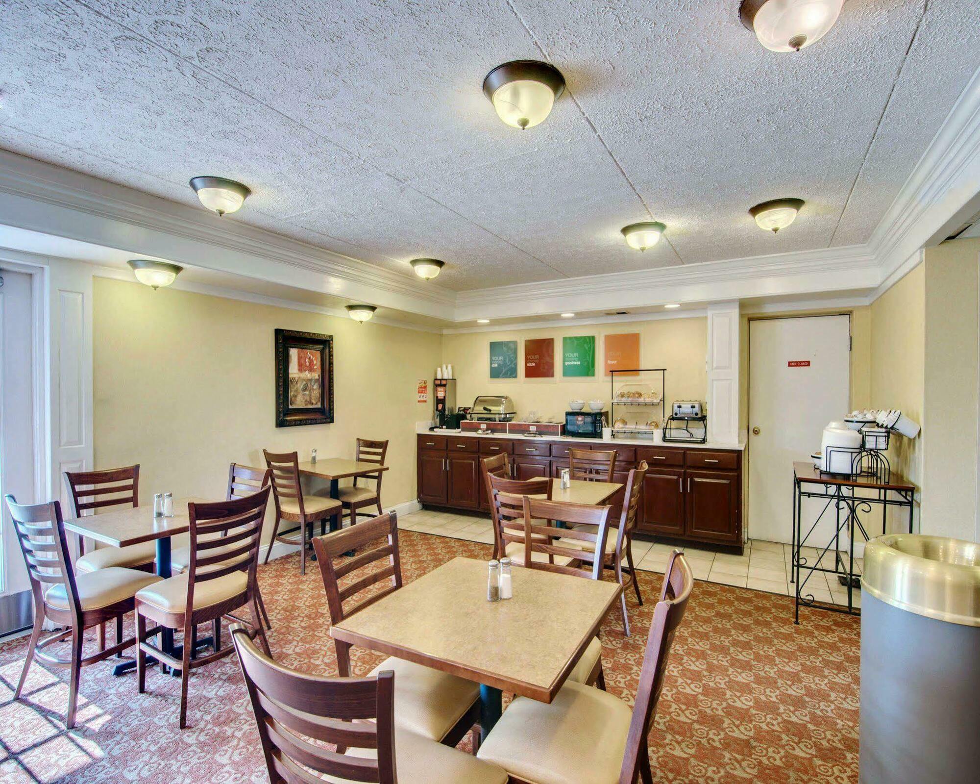 Comfort Inn Near Martinsville Speedway מראה חיצוני תמונה